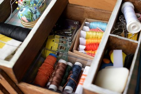 Дом для булавок и ниток.